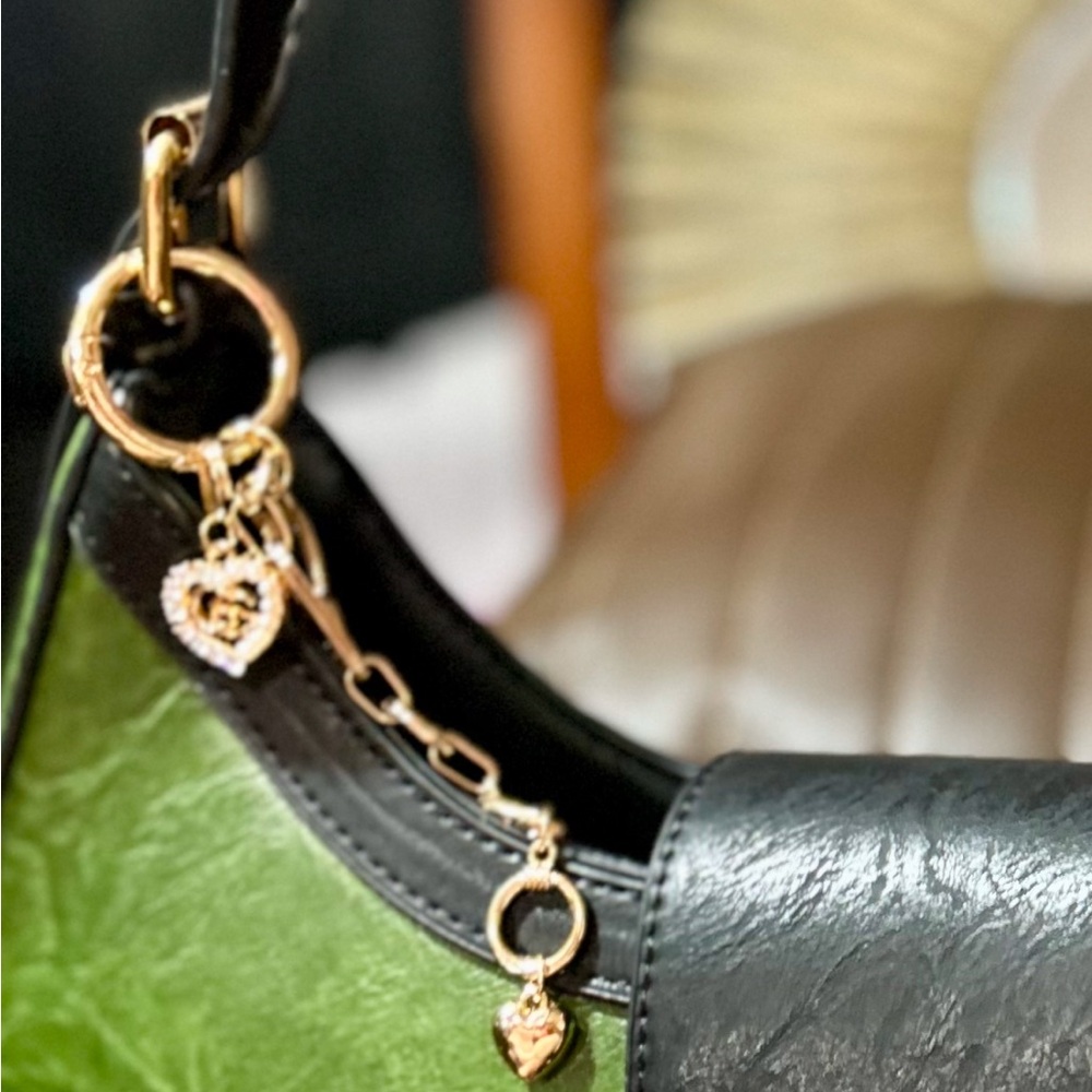 GUCCI CHARM🔥 NWT Bag, paired w/GreenBlackGold Details Charm Chain! 3pc - Picture 10 of 11
